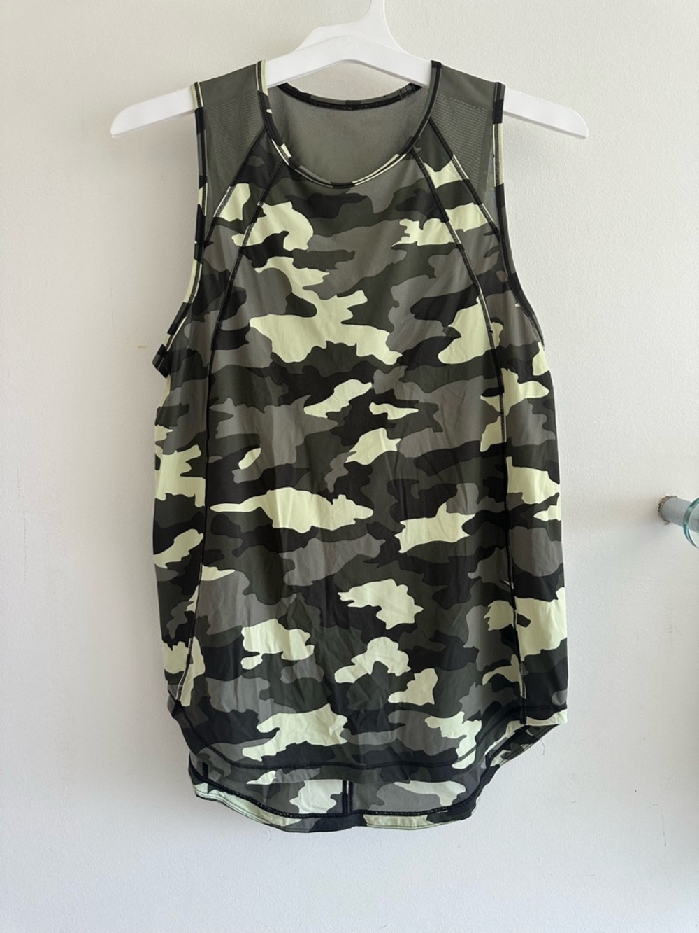 lululemon athletica cameo sculpt Top